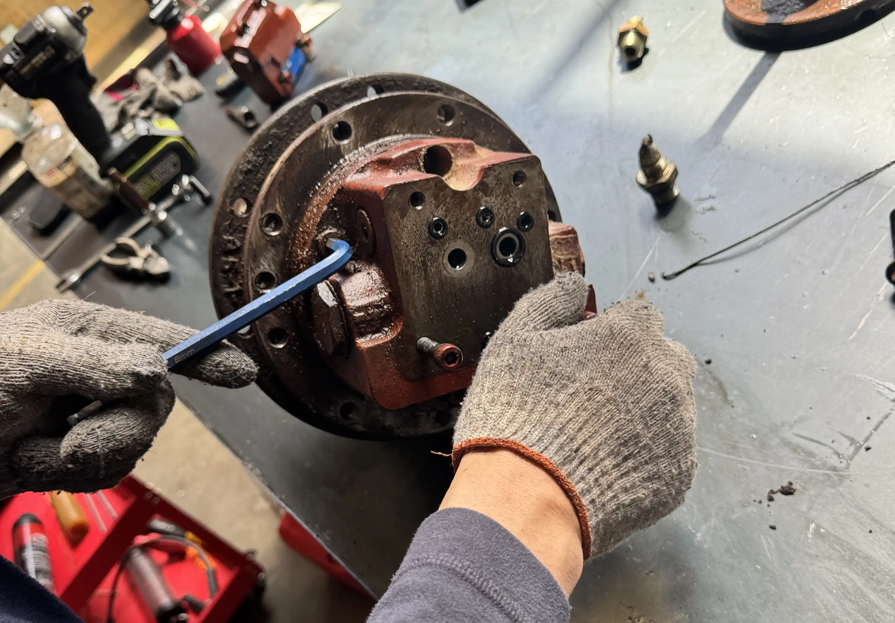 Excavator hydraulic repair in our workshop